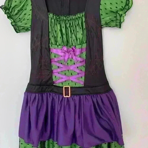 Witch or other Costume, Size not on costume but small or size 4 - Picture 2 of 7